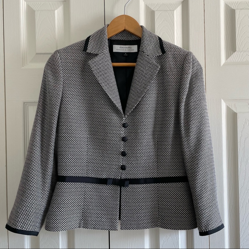 Tahari Arthur S. Levine Black and White Blazer